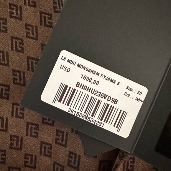 Balmain
Mini Monogram Pajama Shirt 40us 50 - Picture 13 of 14